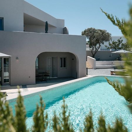 Elements Cozy Suites Pyrgos Exterior photo