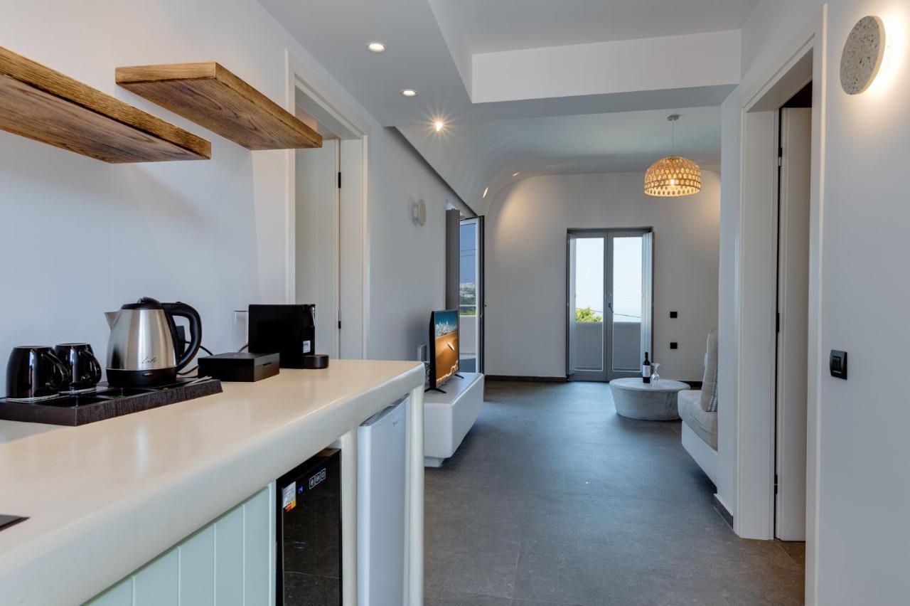 Elements Cozy Suites Pyrgos Exterior photo
