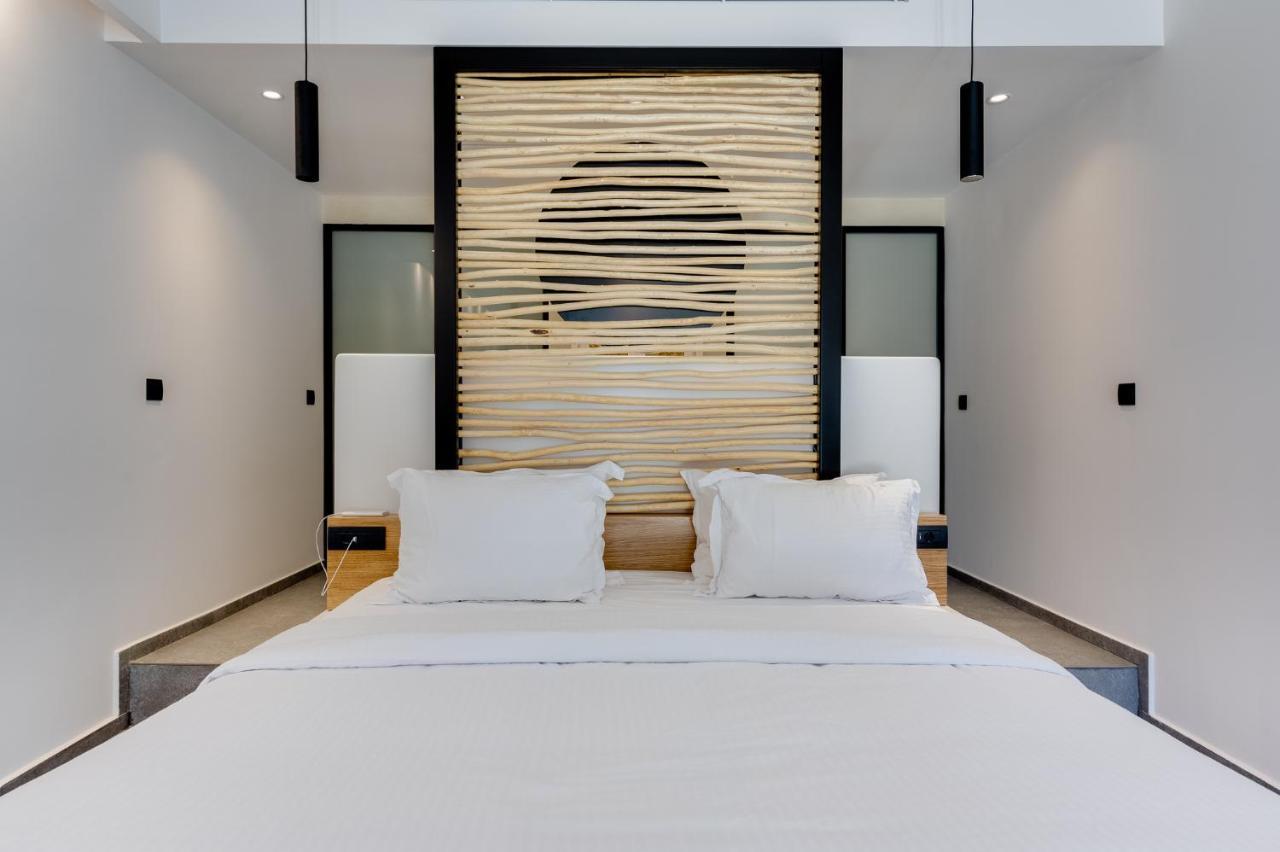 Elements Cozy Suites Pyrgos Exterior photo