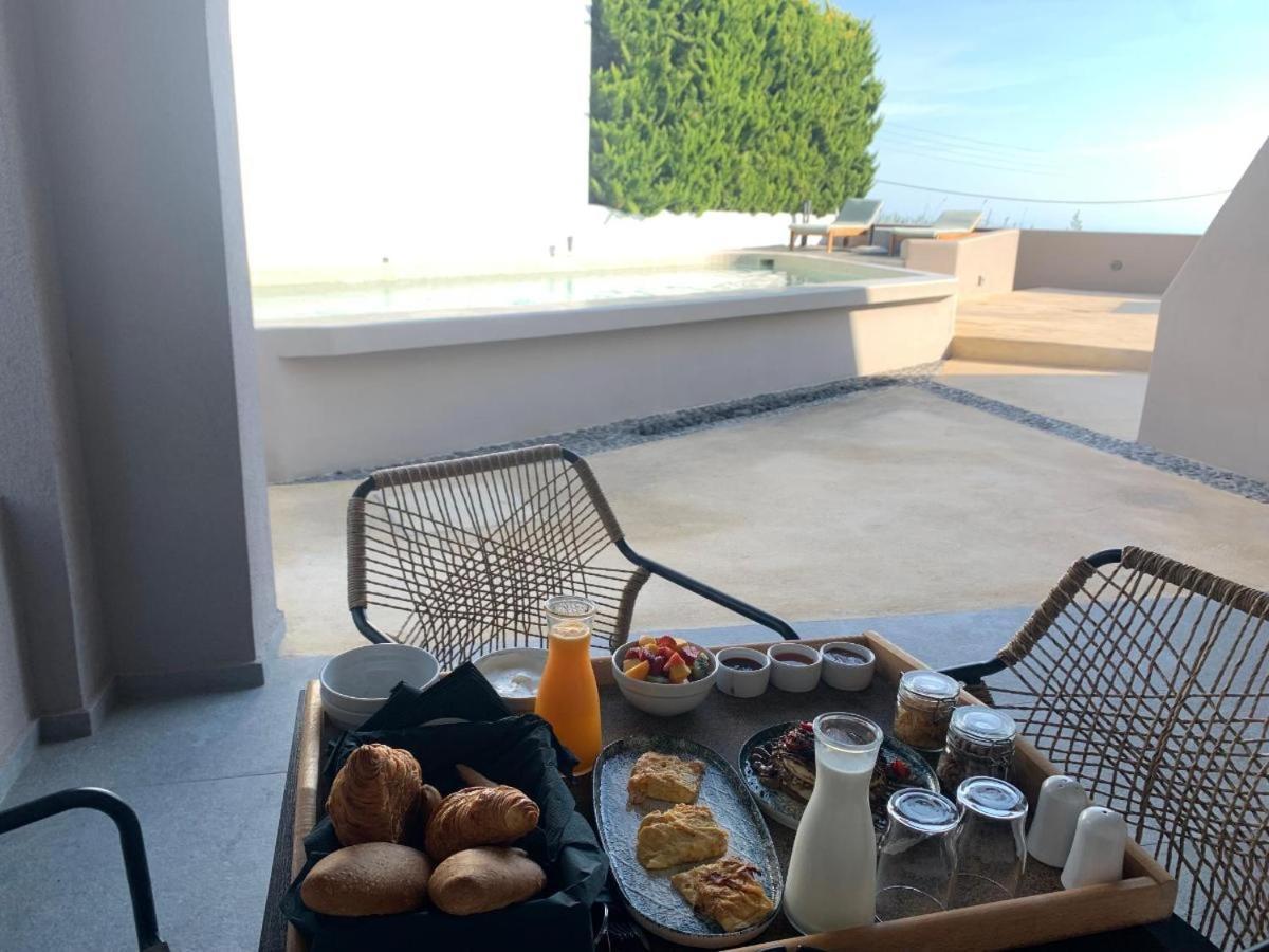 Elements Cozy Suites Pyrgos Exterior photo